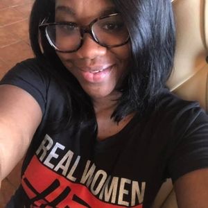 Meet your Posher, Akeelia